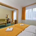 Otel Lh Parkhotel Congress & Wellness