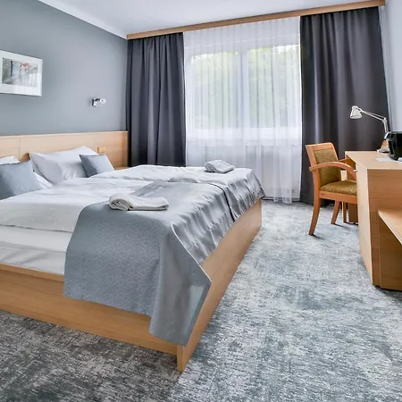 Lh Parkhotel Congress & Wellness Otel 4*