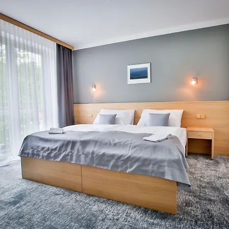 Otel Lh Parkhotel Congress & Wellness 4*