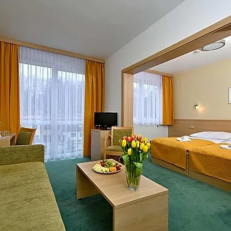 Otel Lh Parkhotel Congress & Wellness 4*