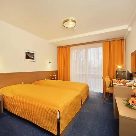 Hotel Lh Parkhotel Congress & Wellness Hluboka nad Vltavou